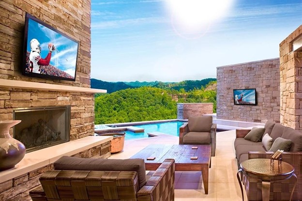 Make The Most Of Your Backyard With Outdoor Entertainment Technology