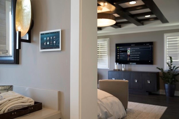 Top Reasons to Make Your House a Smart Home 